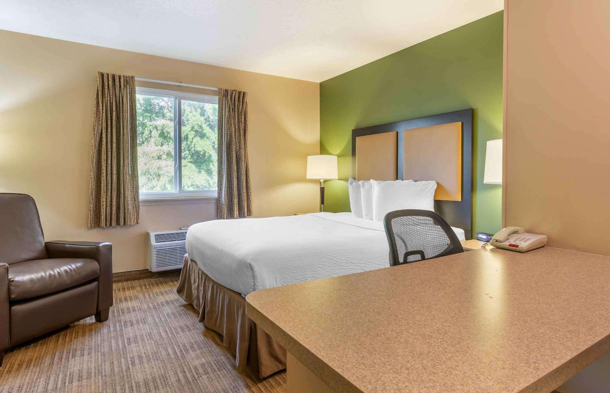 Extended Stay America Select Suites - Charlotte - Tyvola Rd - Executive Park Exteriér fotografie