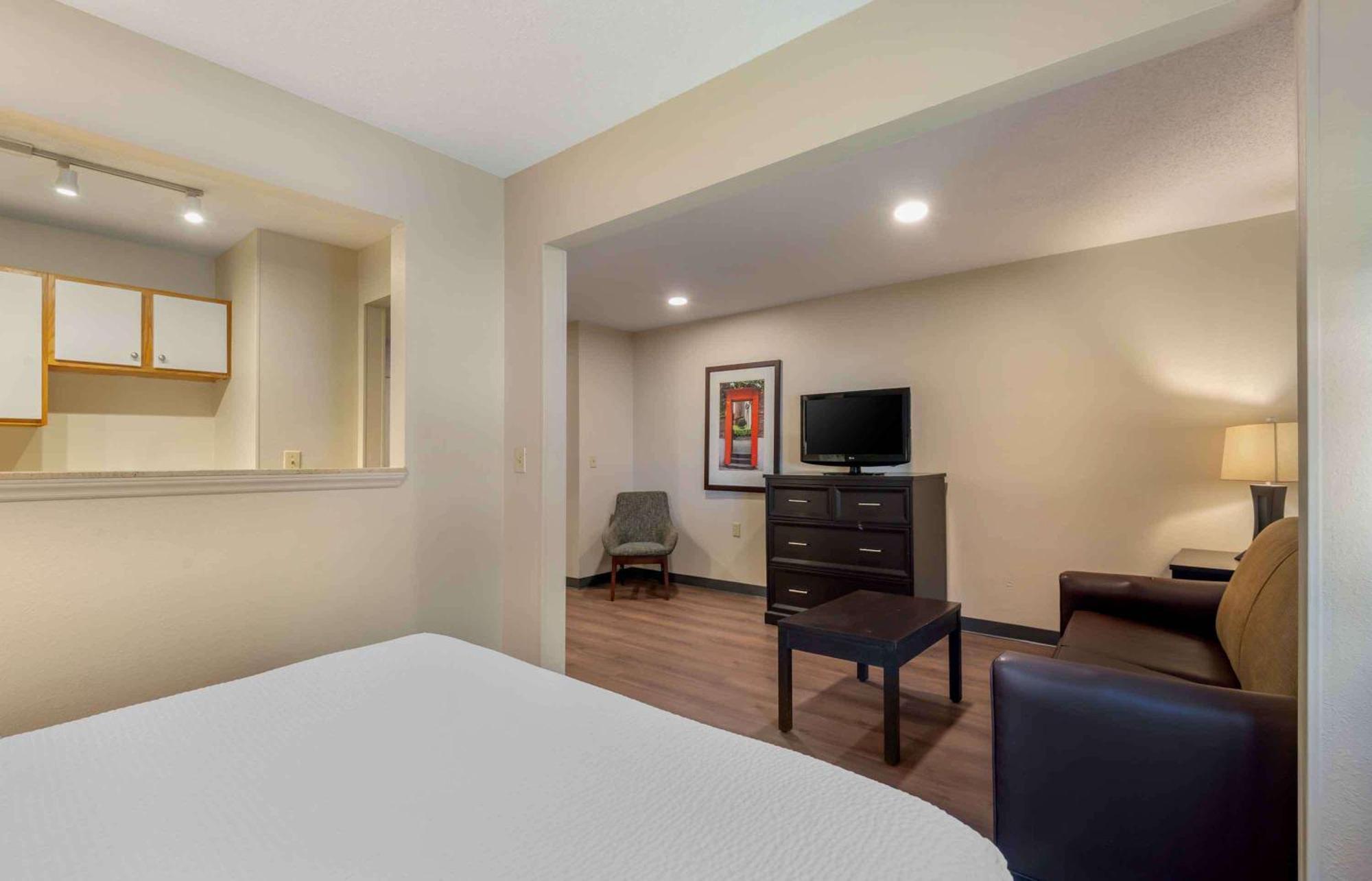 Extended Stay America Select Suites - Charlotte - Tyvola Rd - Executive Park Exteriér fotografie