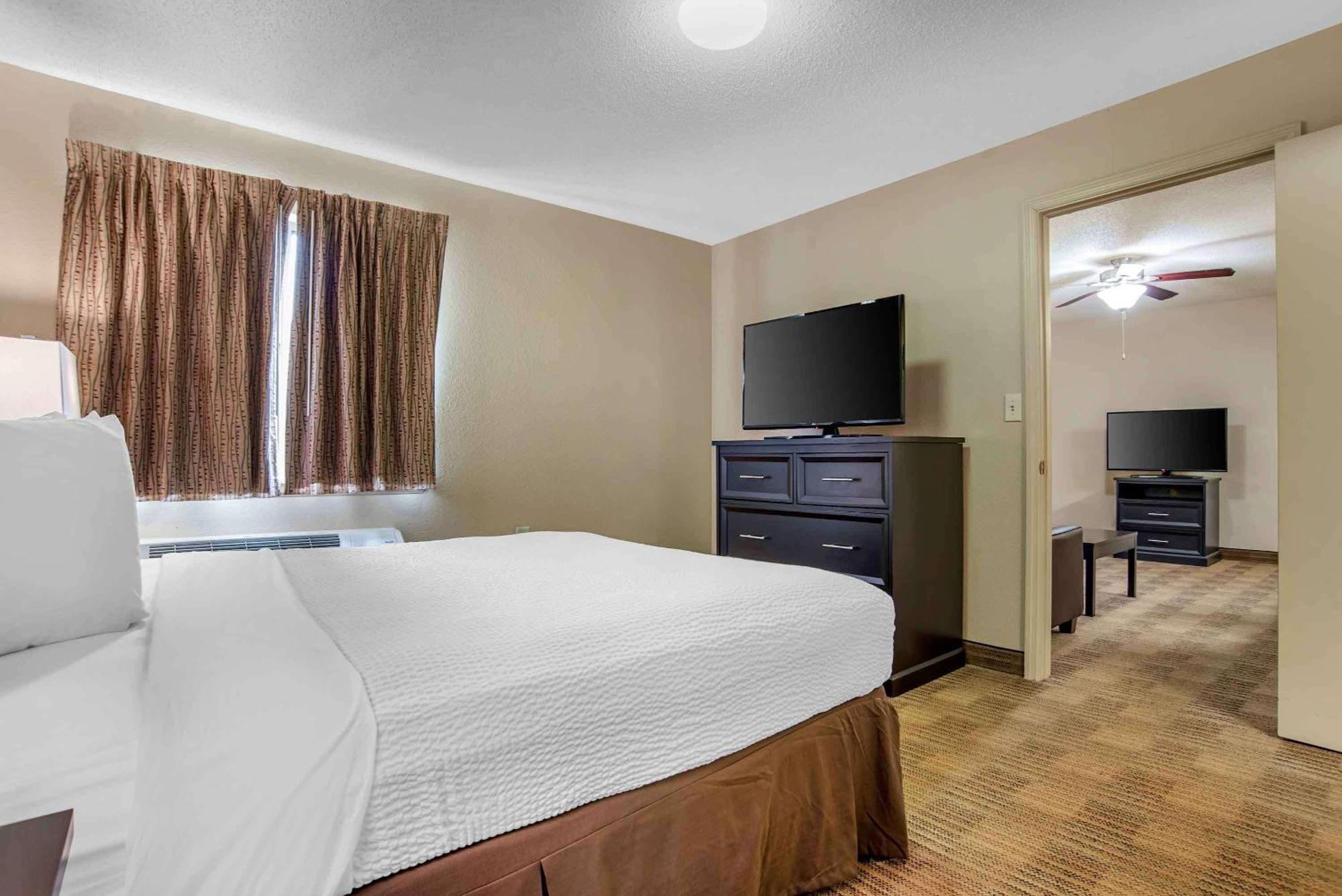 Extended Stay America Select Suites - Charlotte - Tyvola Rd - Executive Park Exteriér fotografie