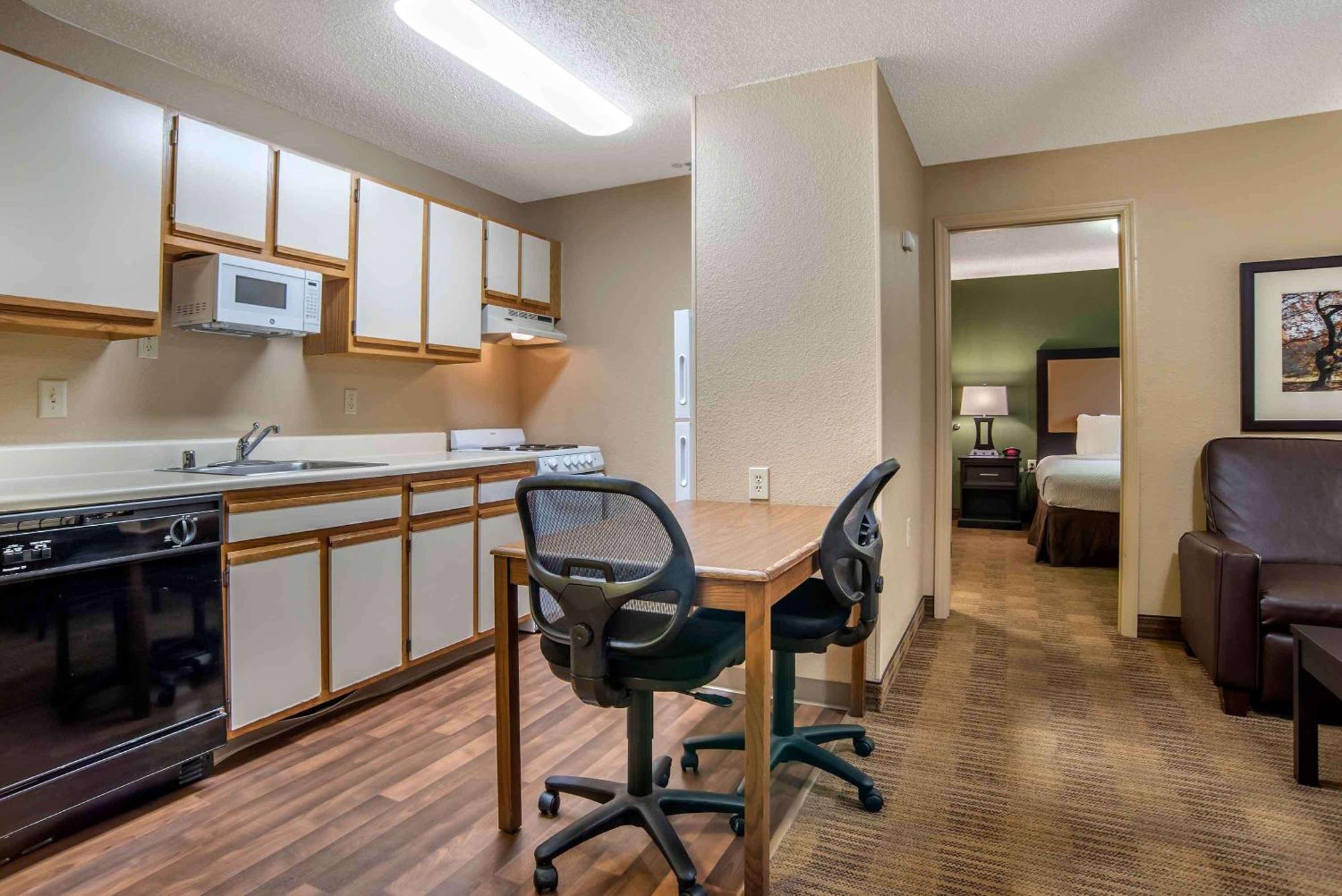 Extended Stay America Select Suites - Charlotte - Tyvola Rd - Executive Park Exteriér fotografie